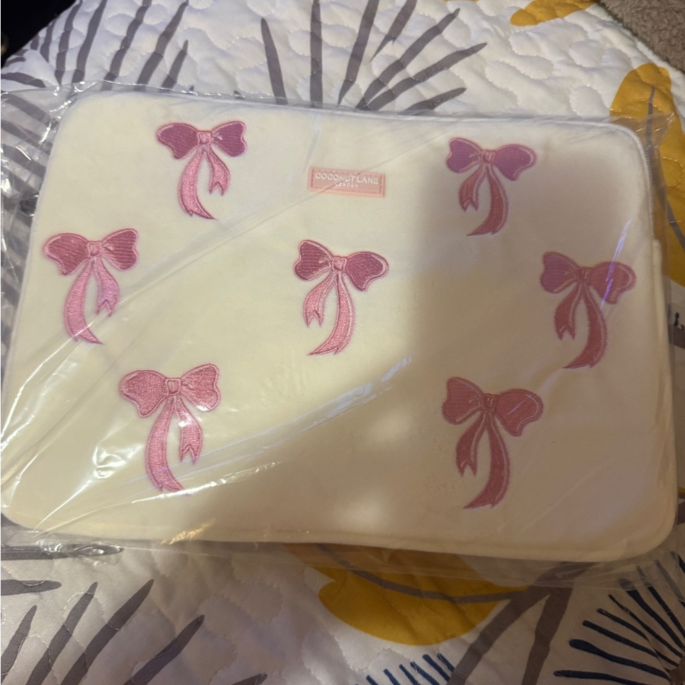 Coconut Lane Luxe Bow Laptop/Tablet Sleeve